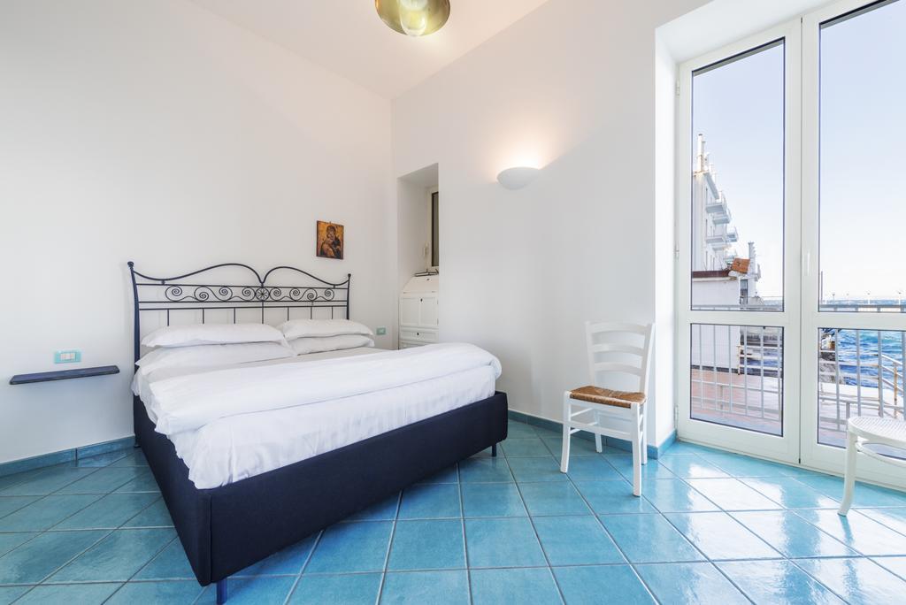 La Luella Appartement Sorrento Kamer foto