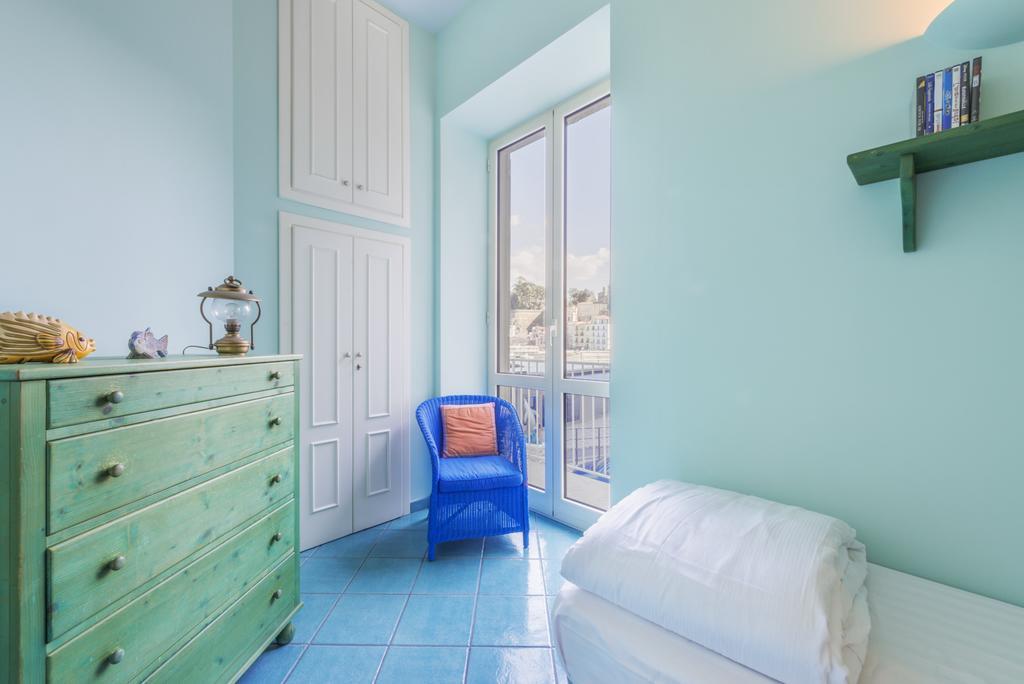 La Luella Appartement Sorrento Kamer foto
